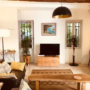 Apartment Sous Le Clocher, Marseilles